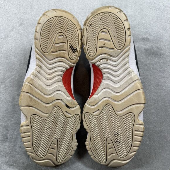 Size 12 - Air Jordan Future Low Black Red Basketball Sport Athlete Workout - Picture 6 of 9